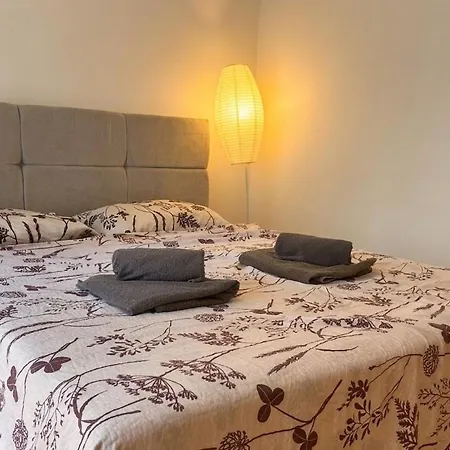 Rum i privatbostad Spacious Near Center Ljubljana