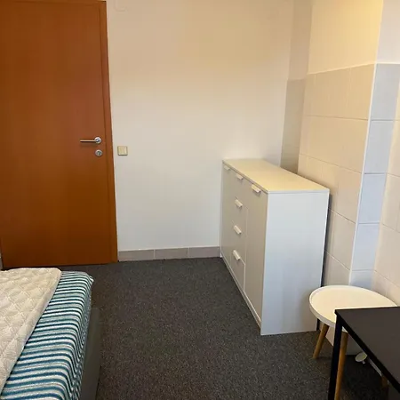 Spacious Near Center Rum i privatbostad *