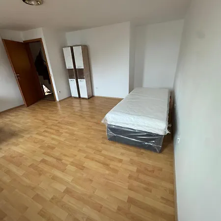 Rum i privatbostad Spacious Near Center *