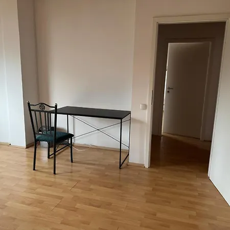 Rum i privatbostad Spacious Near Center *