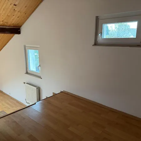 Rum i privatbostad Spacious Near Center